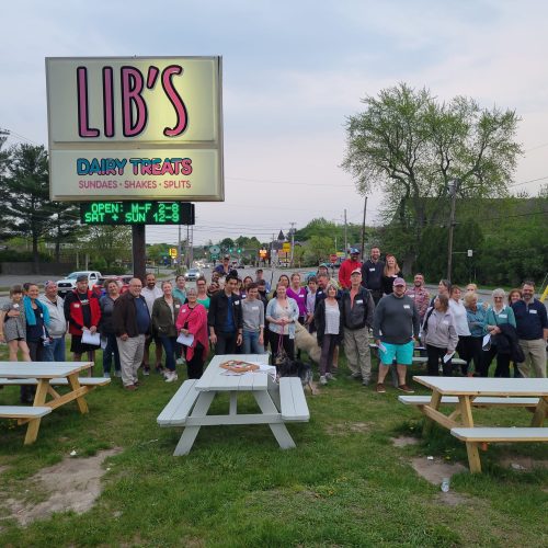 347631928_939632673986778_1397847316770563457_n A group of people posing for a photo by Lib's Dary Treats in Portland, Maine